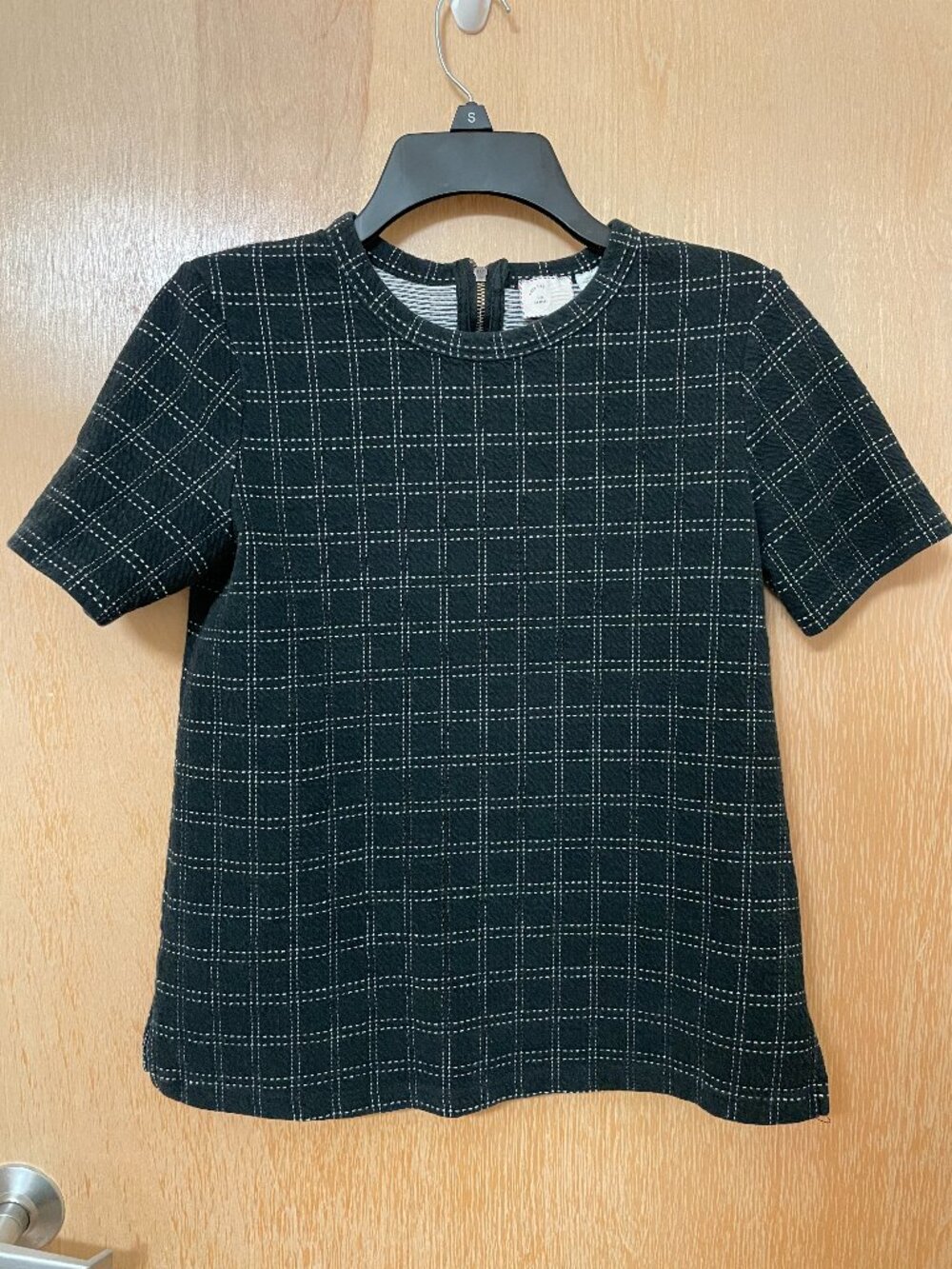 Mod-style sweater shirt